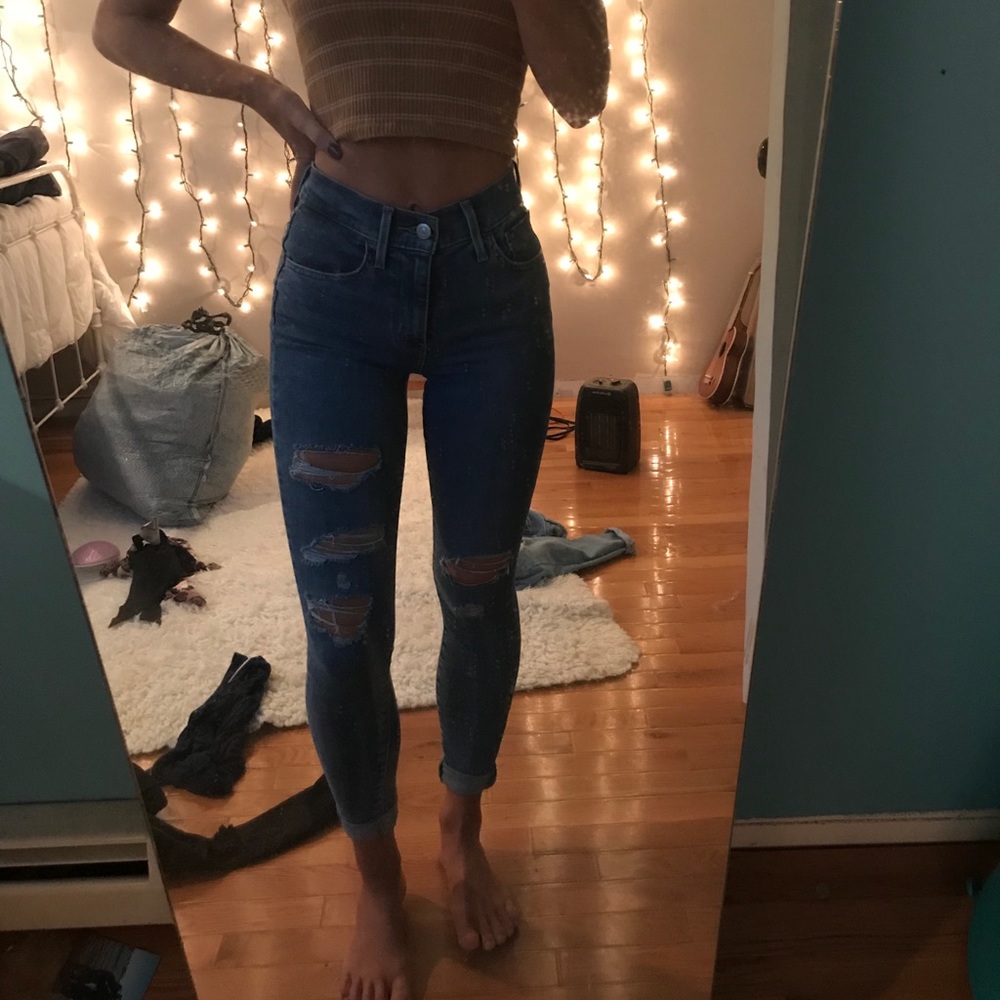 Levi ripped skinny jeans size 24